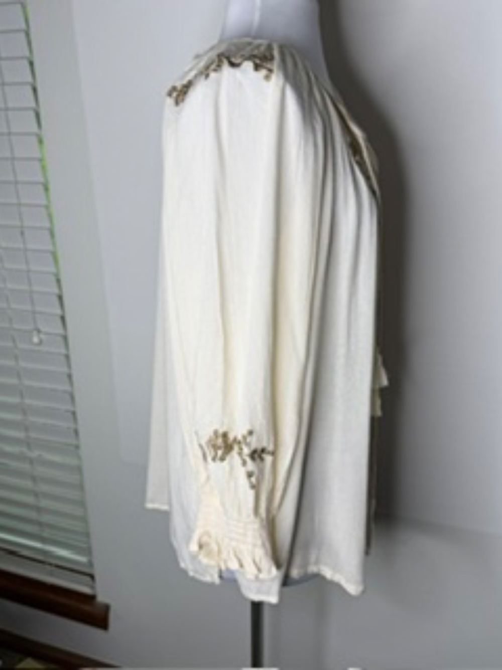 Elie Tahari Embroidered Peasant Flowy Bohemian Inspired Blouse Size 2X - Picture 4 of 10
